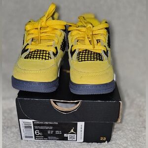 6c lightning 4s